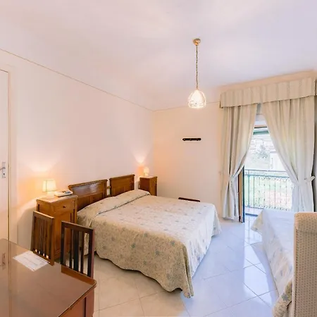 Toro ホテル ラヴェッロ